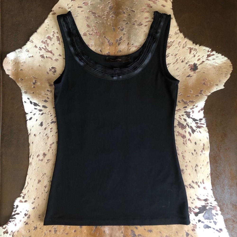 The Limited black tank top size extra small